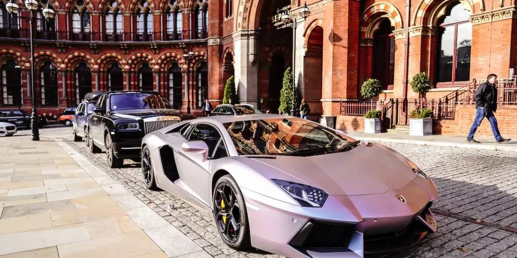Rental Cars: Lamborghini Guide